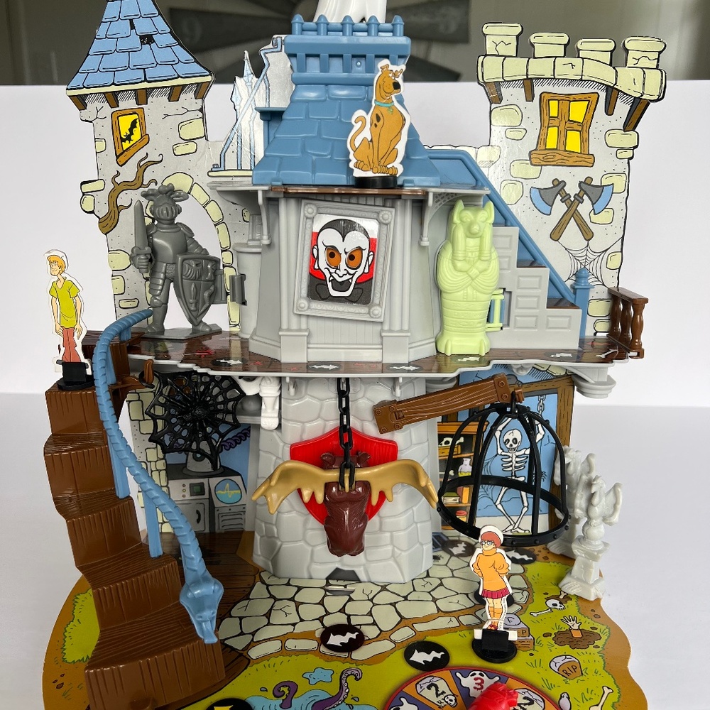 Scooby Doo Haunted House 3D Board Game * Please read description